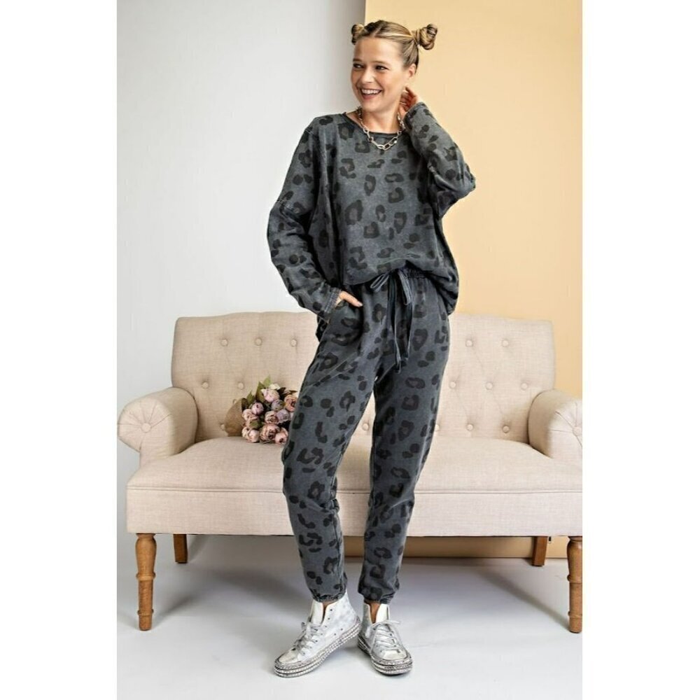 Aspen Mineral Wash Joggers in Ash Leopard - Picture 7 of 8